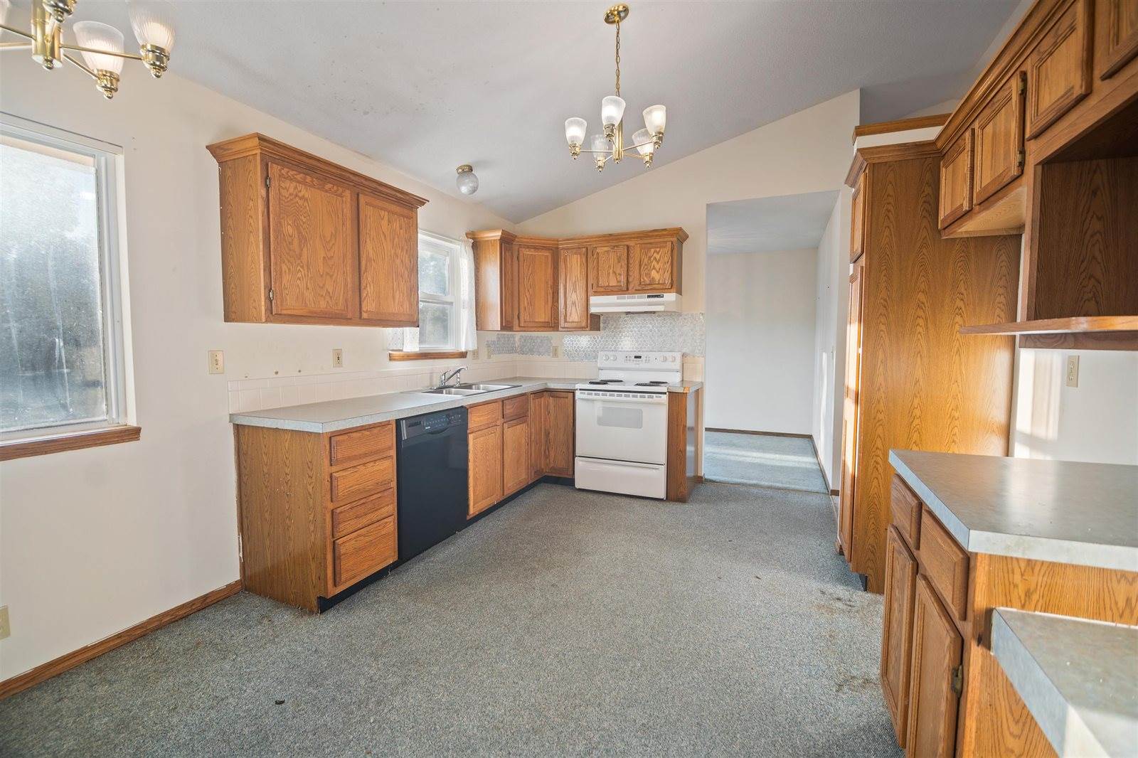 2121 North Homestead St, Wichita, KS 67208