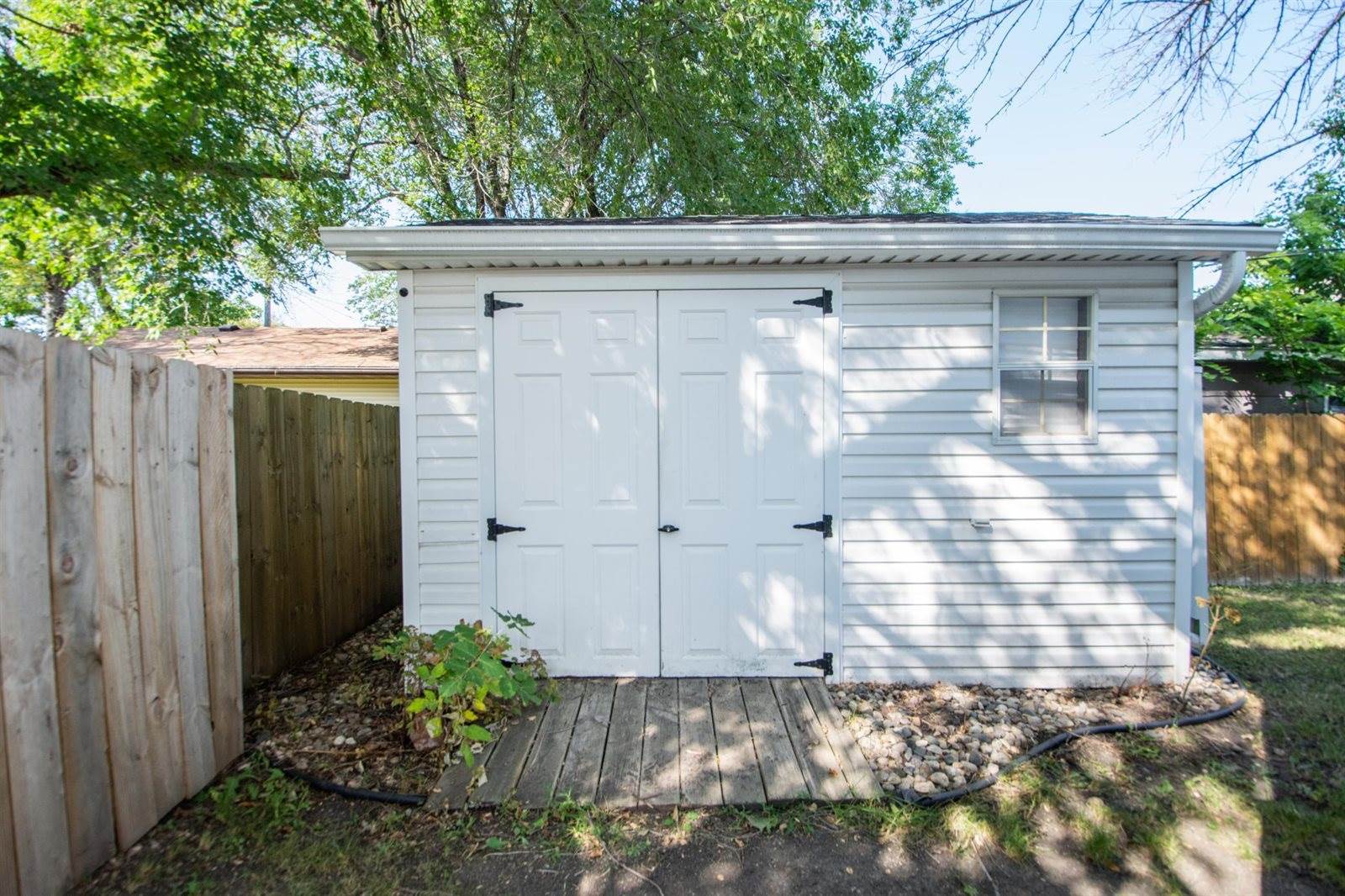 320 2nd Street East, West Fargo, ND 58078