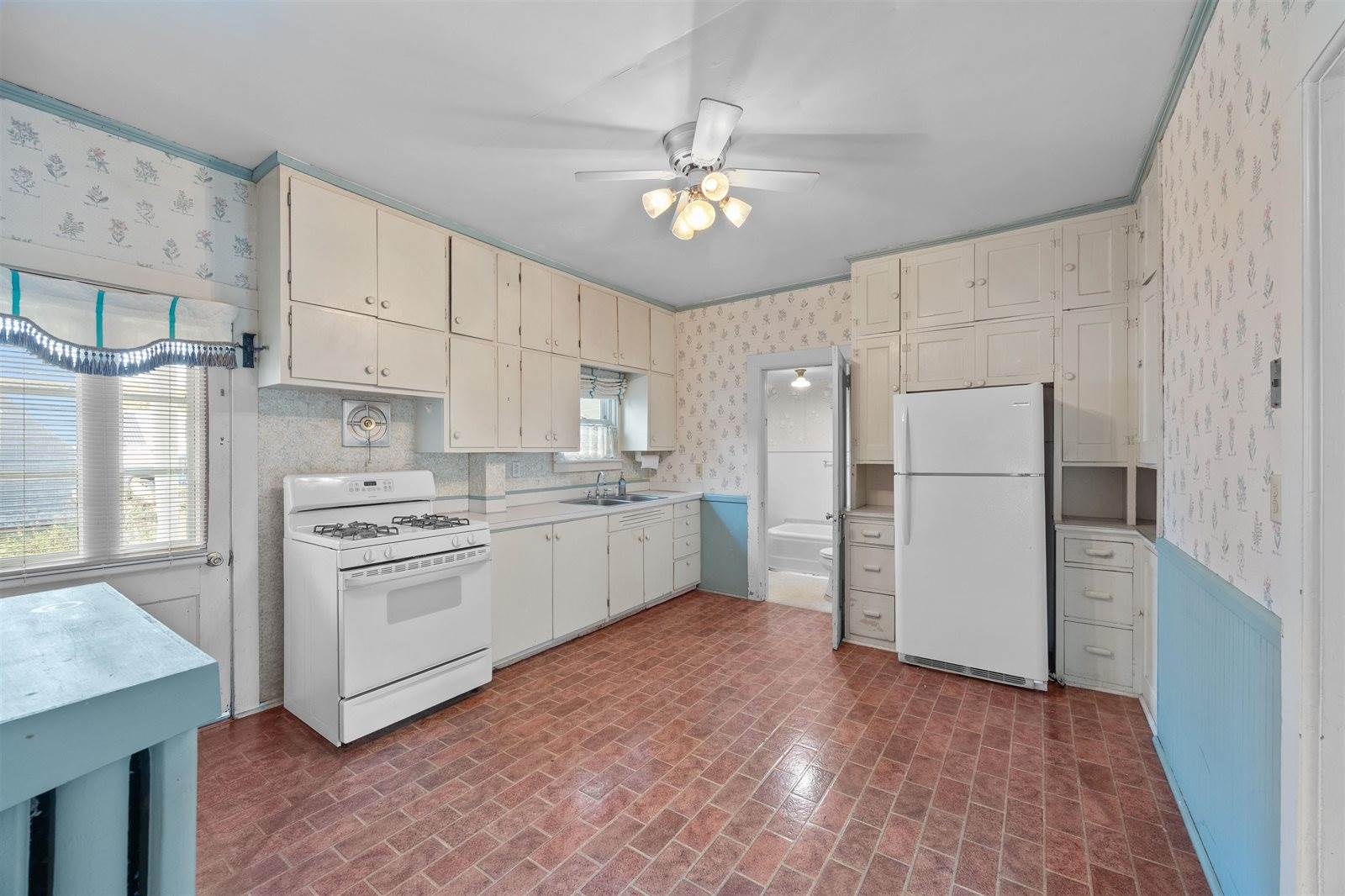 1949 Church Street, Stevens Point, WI 54481