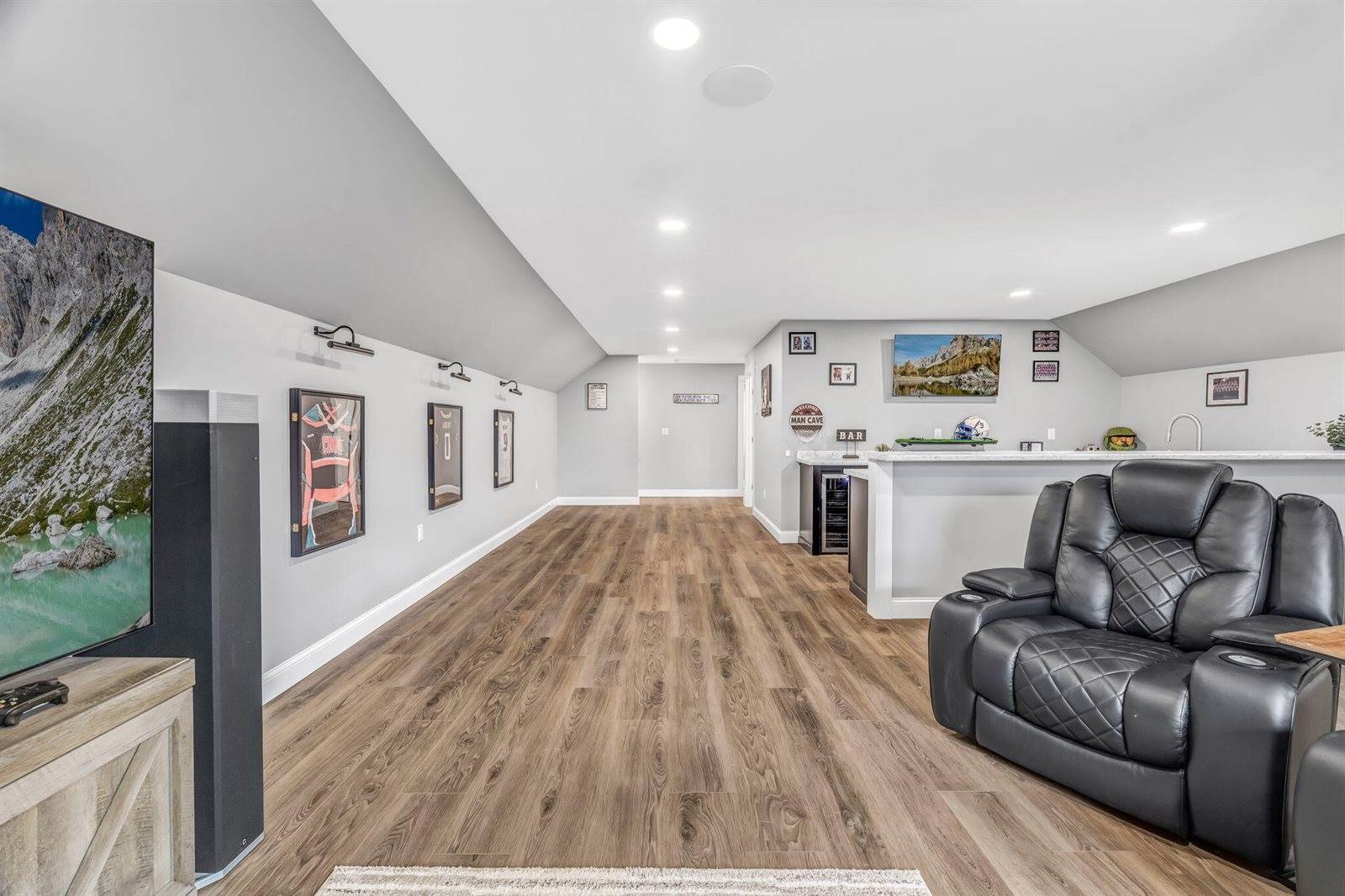 81 Fowler Road, Hampden, ME 04444