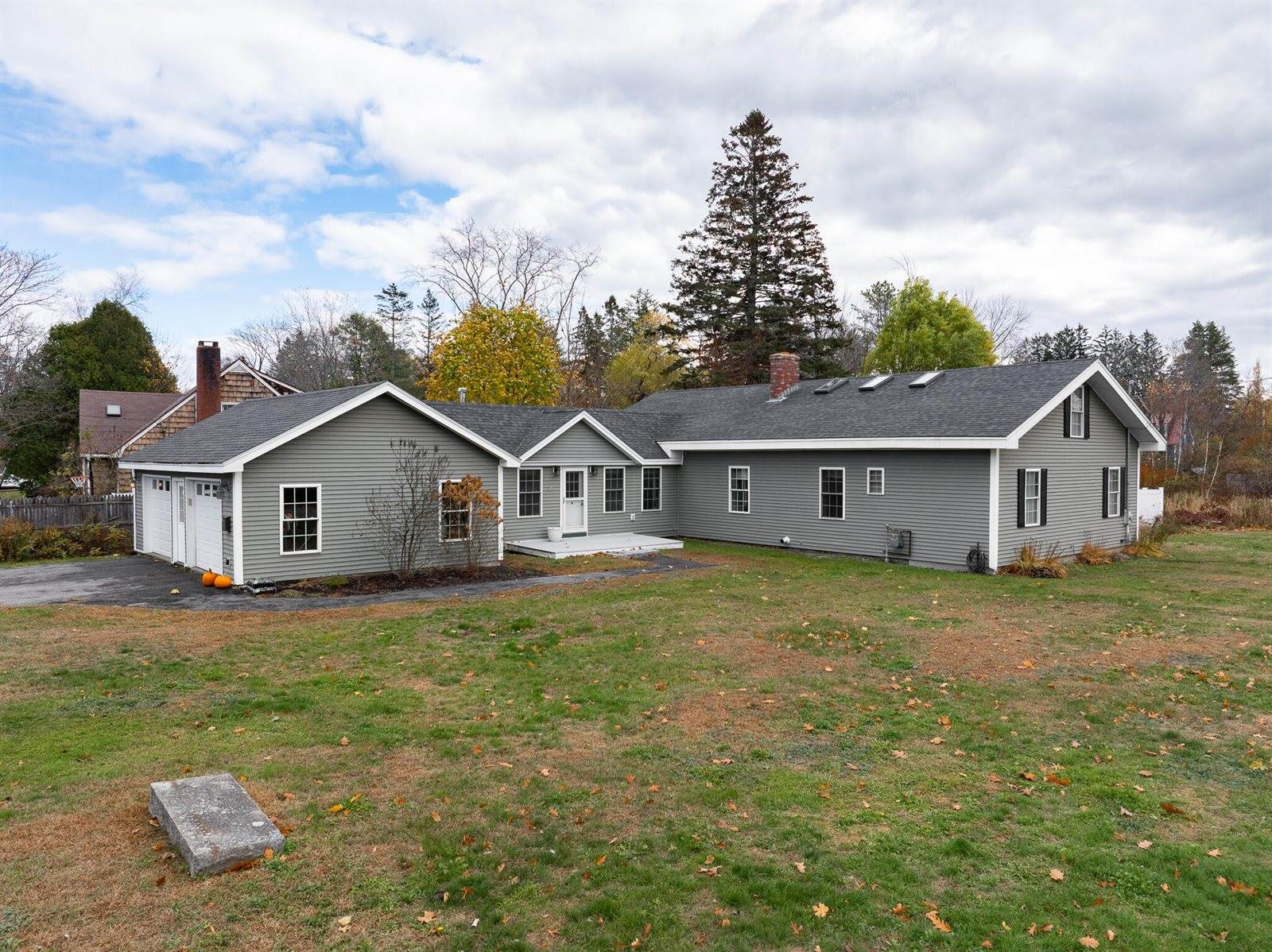 2 Chapel Road, Orono, ME 04473