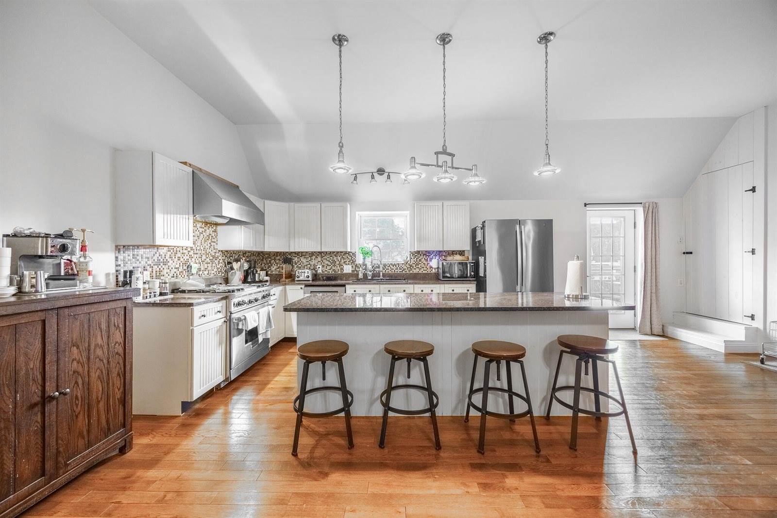 2 Chapel Road, Orono, ME 04473