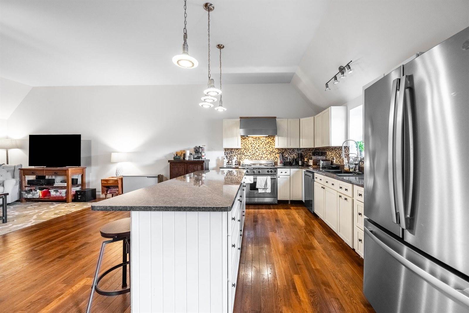 2 Chapel Road, Orono, ME 04473