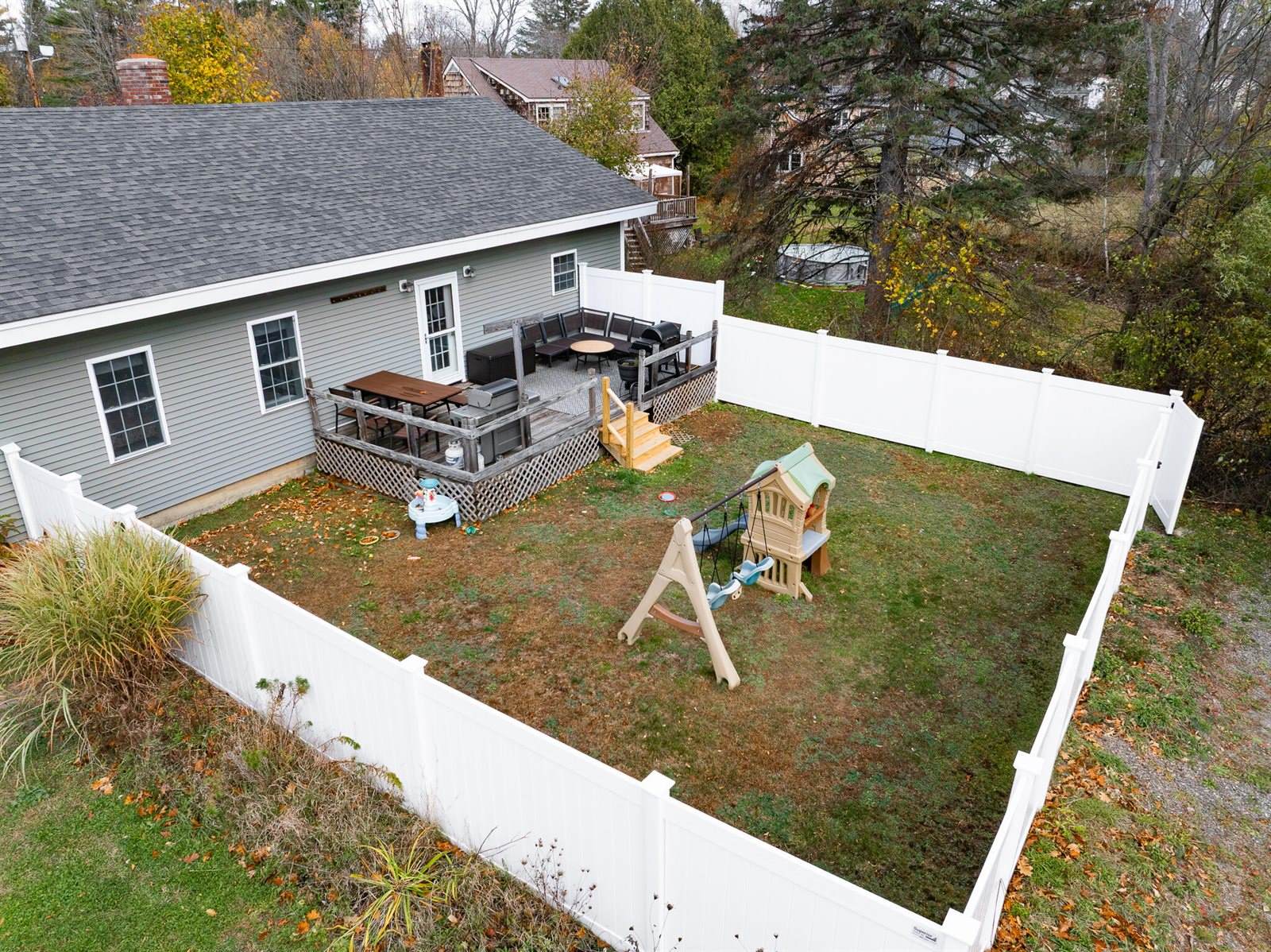 2 Chapel Road, Orono, ME 04473