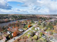 2 Chapel Road, Orono, ME 04473