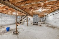 2 Chapel Road, Orono, ME 04473