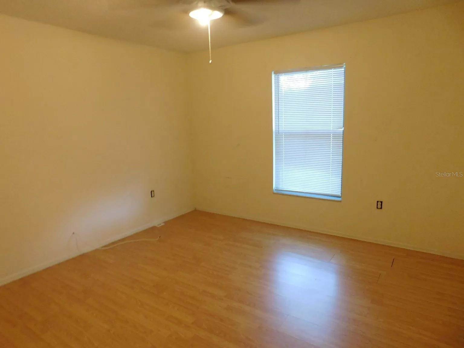 902 Plum Tree Lane, Sarasota, FL 34243