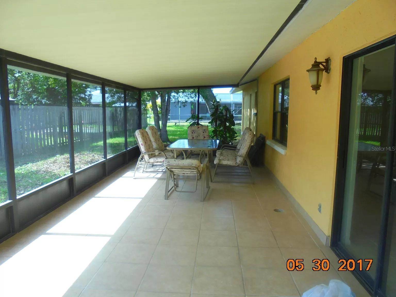 902 Plum Tree Lane, Sarasota, FL 34243