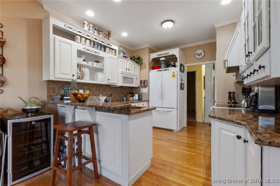 3046 Cobblers Crossing Road, New Albany, IN 47150