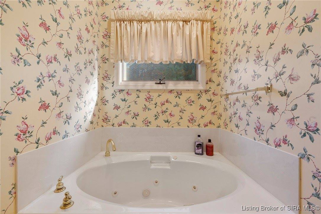 3046 Cobblers Crossing Road, New Albany, IN 47150