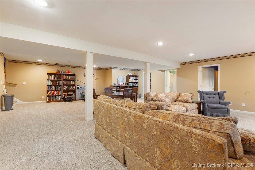 3046 Cobblers Crossing Road, New Albany, IN 47150