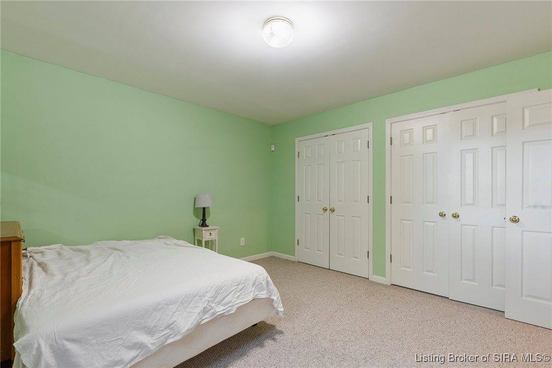 3046 Cobblers Crossing Road, New Albany, IN 47150