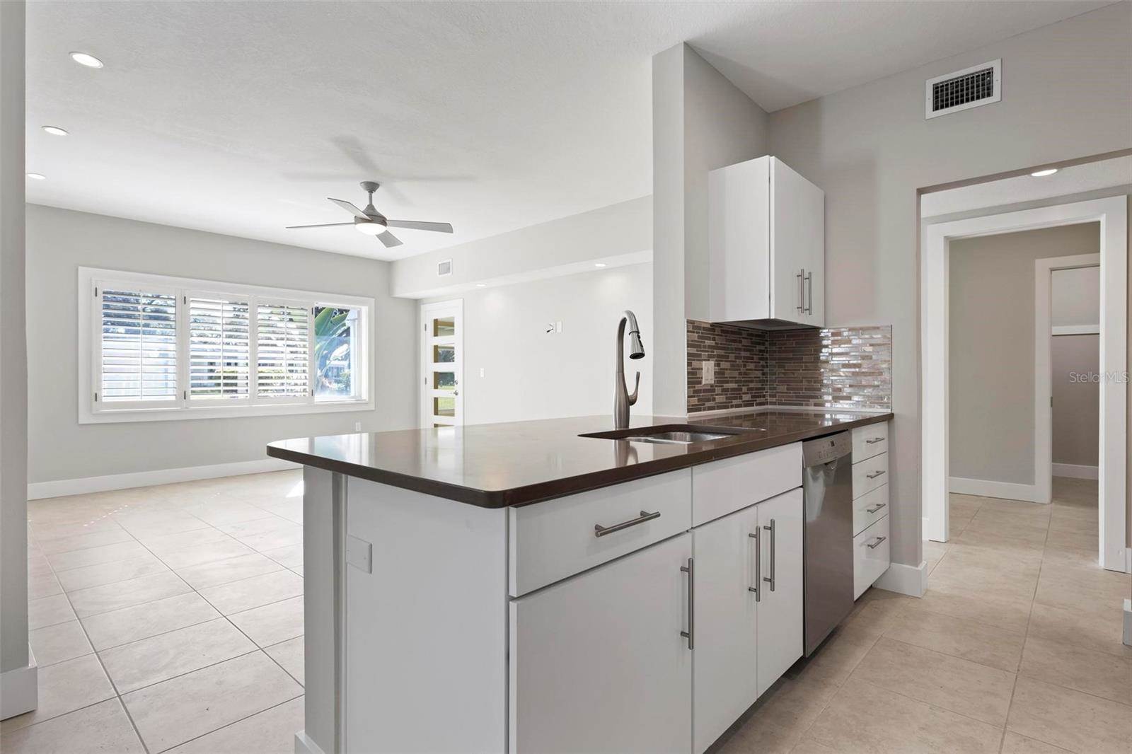 5903 Tidewood Avenue, Sarasota, FL 34231