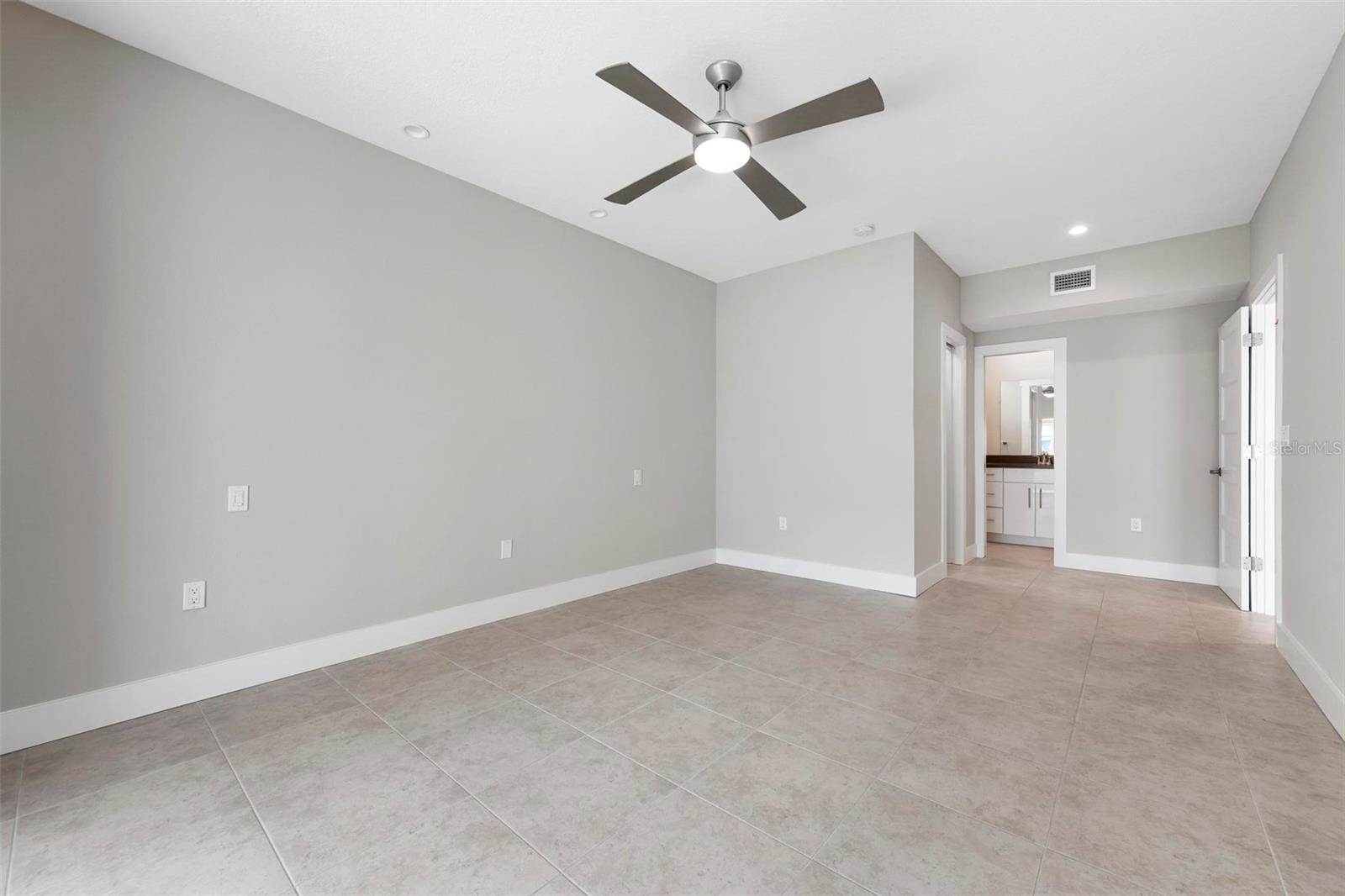 5903 Tidewood Avenue, Sarasota, FL 34231