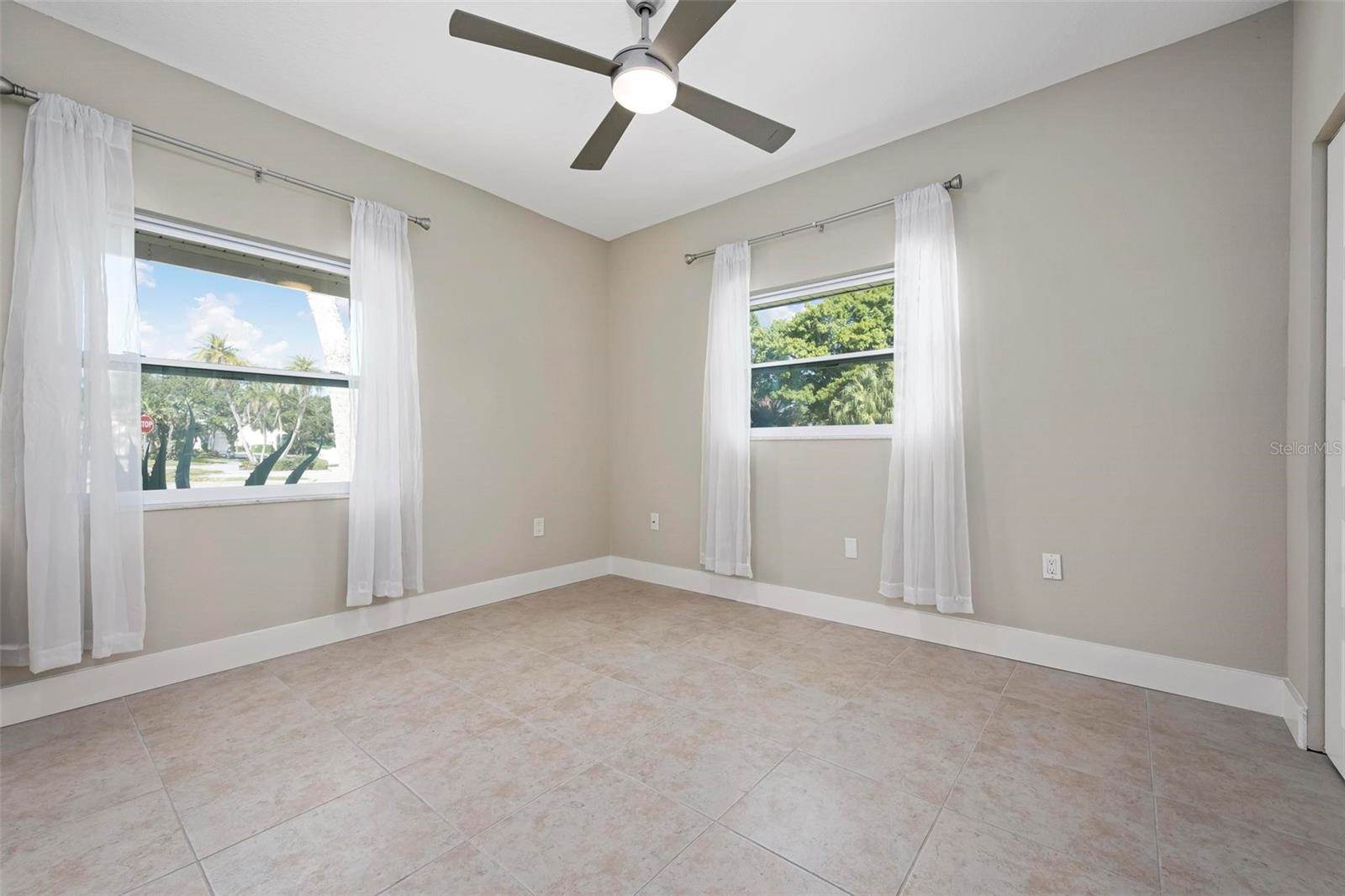 5903 Tidewood Avenue, Sarasota, FL 34231