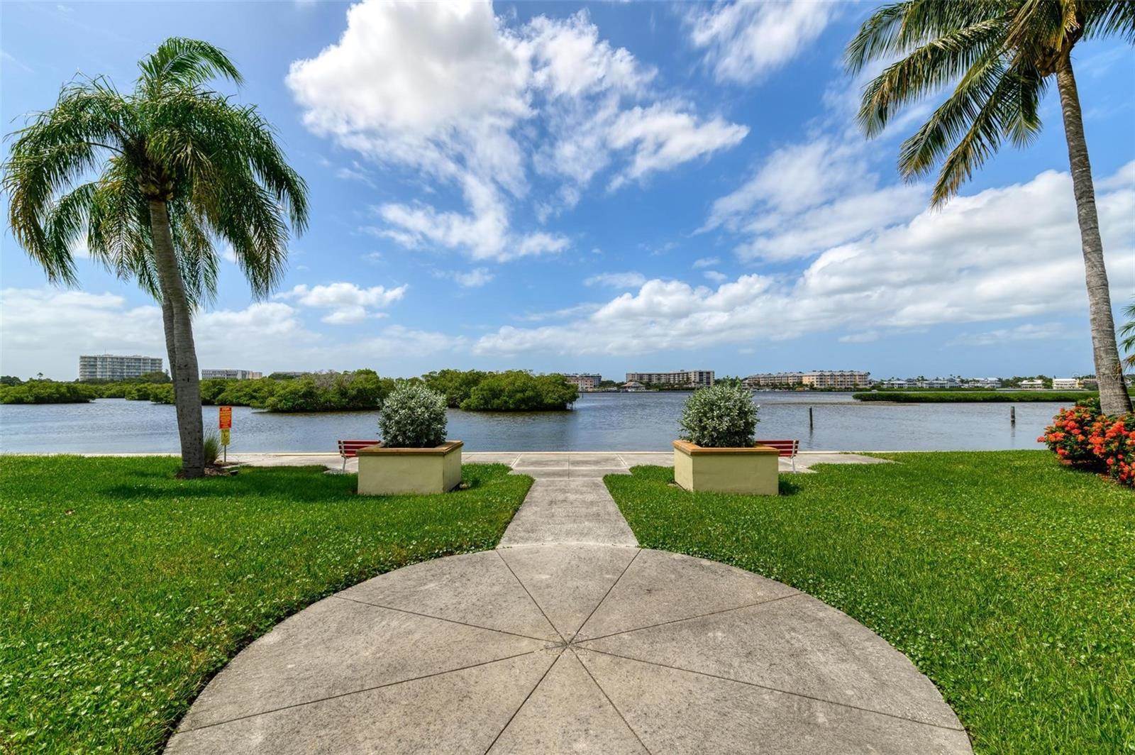 5903 Tidewood Avenue, Sarasota, FL 34231