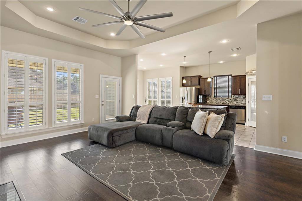 23616 Big Branch Drive, Ponchatoula, LA 70454