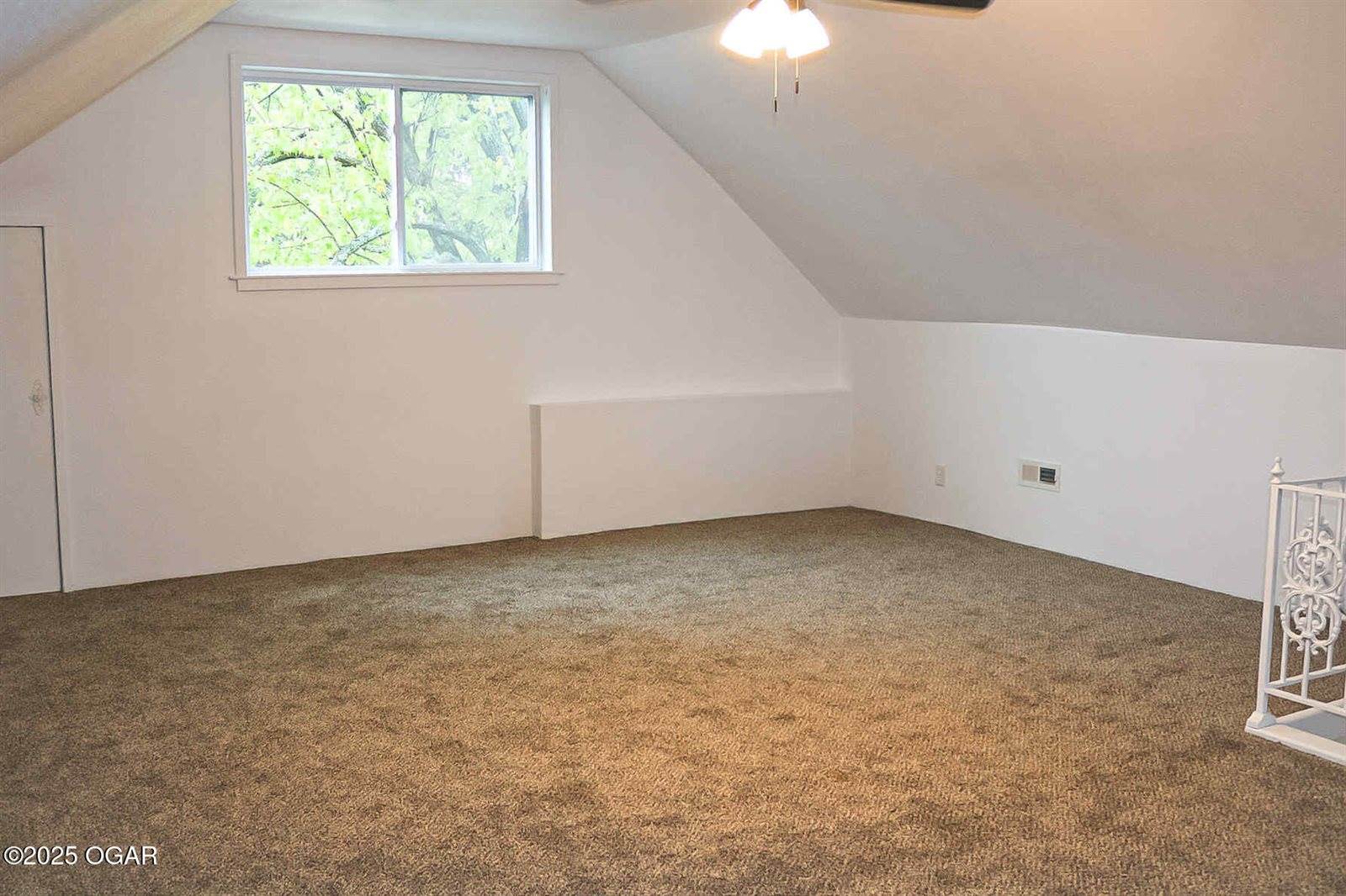 521 Oakridge Drive, Neosho, MO 64850