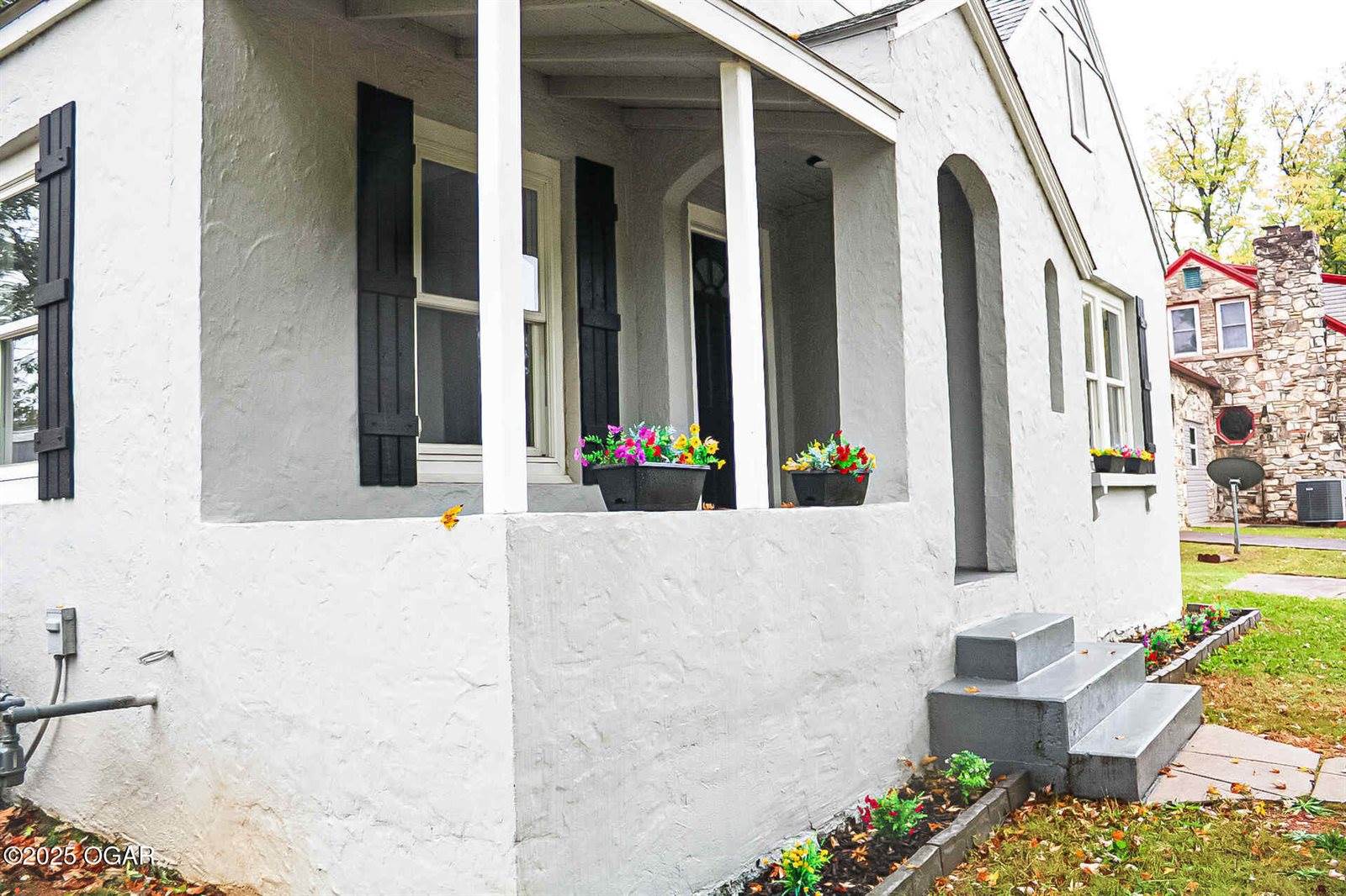 521 Oakridge Drive, Neosho, MO 64850