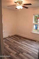 521 Oakridge Drive, Neosho, MO 64850