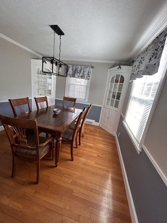 118 Field Road, Longmeadow, MA 01106