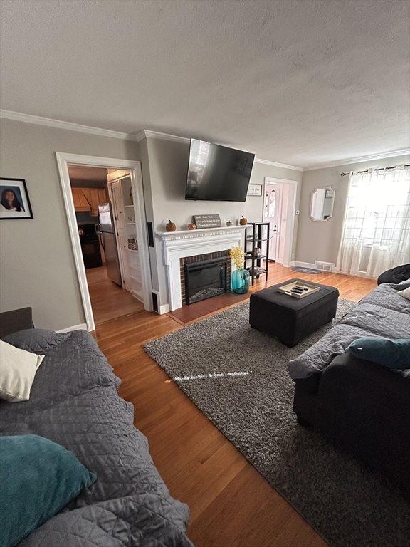 118 Field Road, Longmeadow, MA 01106