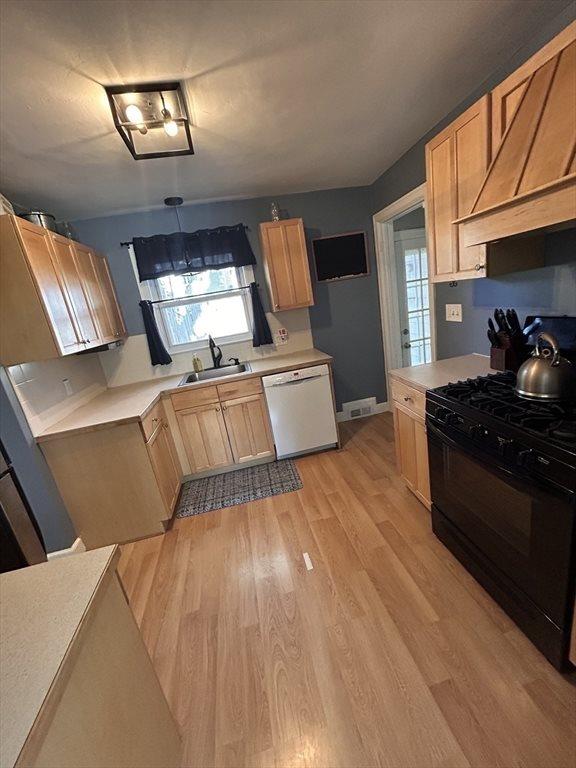118 Field Road, Longmeadow, MA 01106