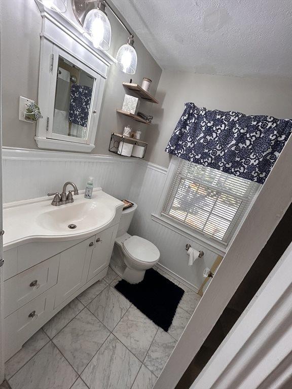 118 Field Road, Longmeadow, MA 01106