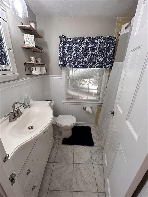 118 Field Road, Longmeadow, MA 01106