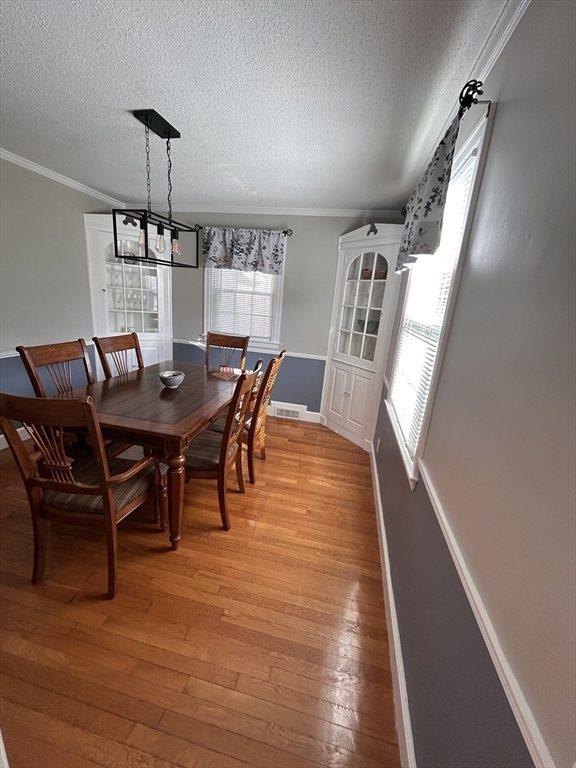 118 Field Road, Longmeadow, MA 01106