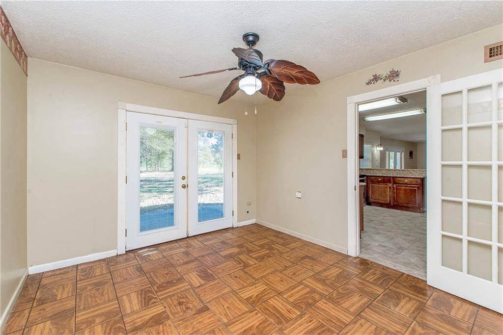 11458 LA-1075, Bogalusa, LA 70427