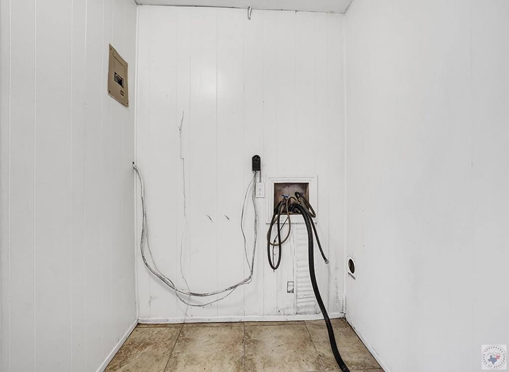 224 Shellwood, Wake Village, TX 75501