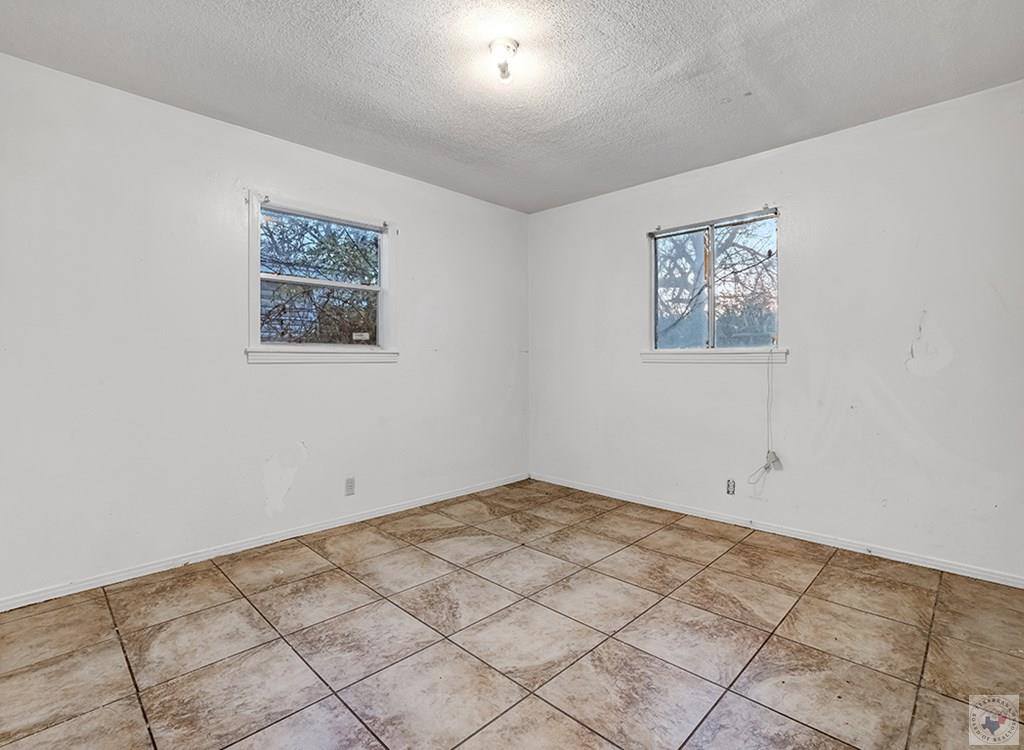 224 Shellwood, Wake Village, TX 75501