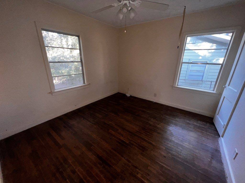 849 Singapore, Wake Village, TX 75501