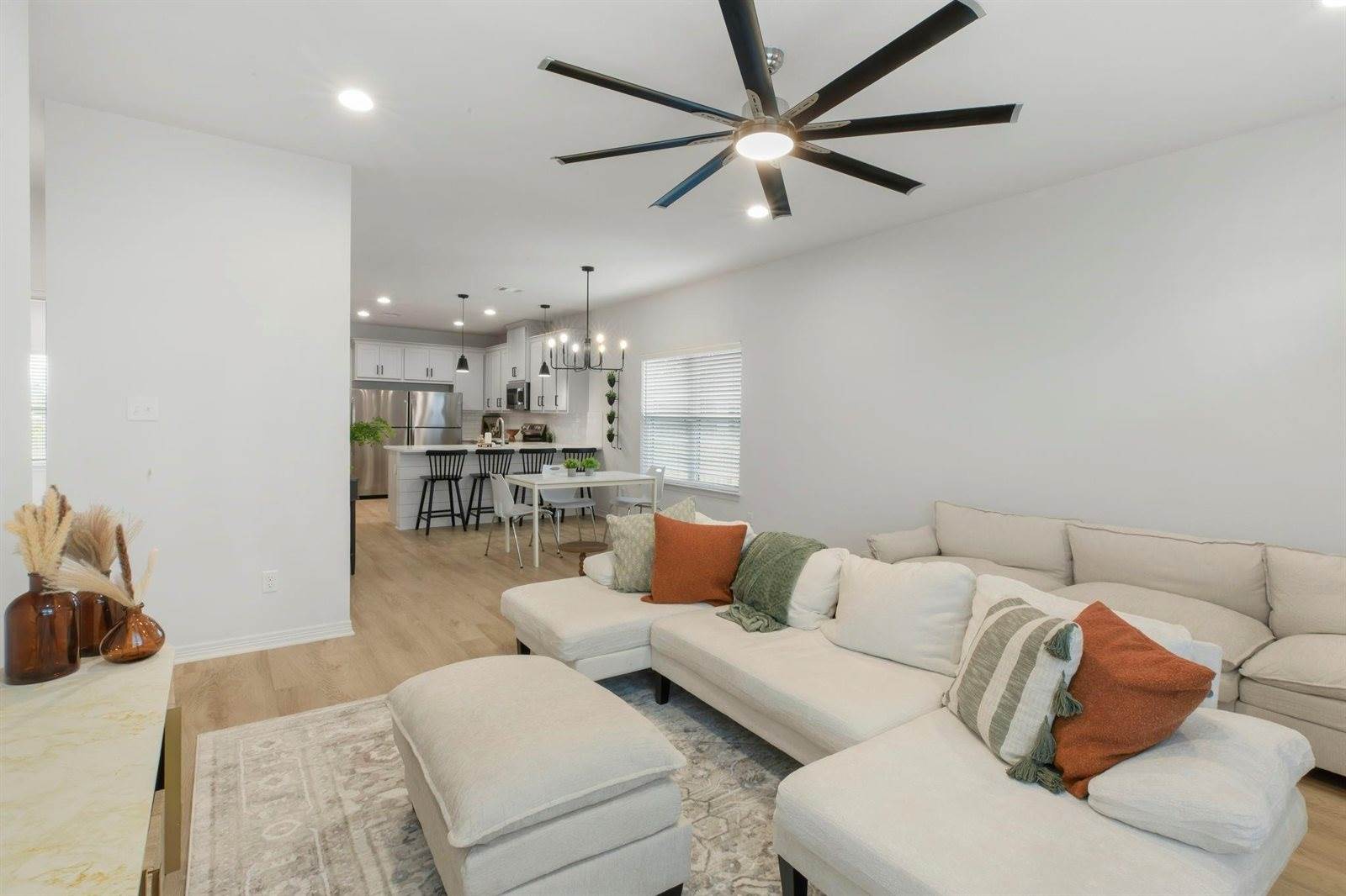 240 Richards Street, College Station, TX 77840