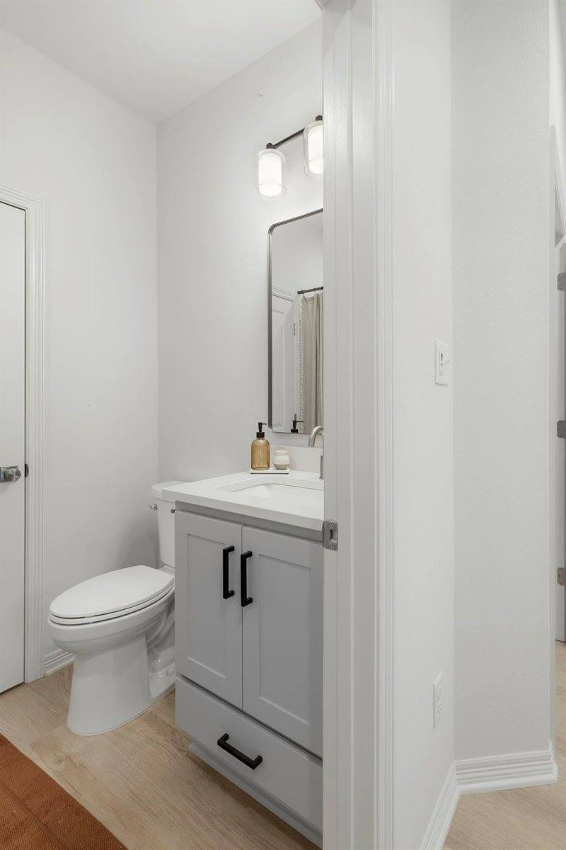 240 Richards Street, College Station, TX 77840