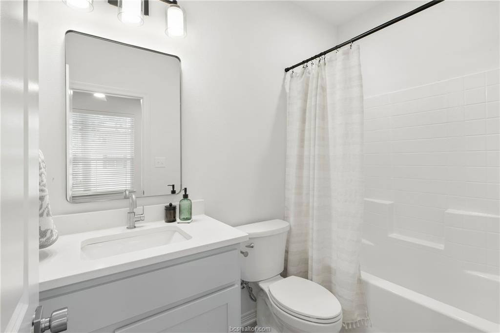 307C Sterling Street, College Station, TX 77840