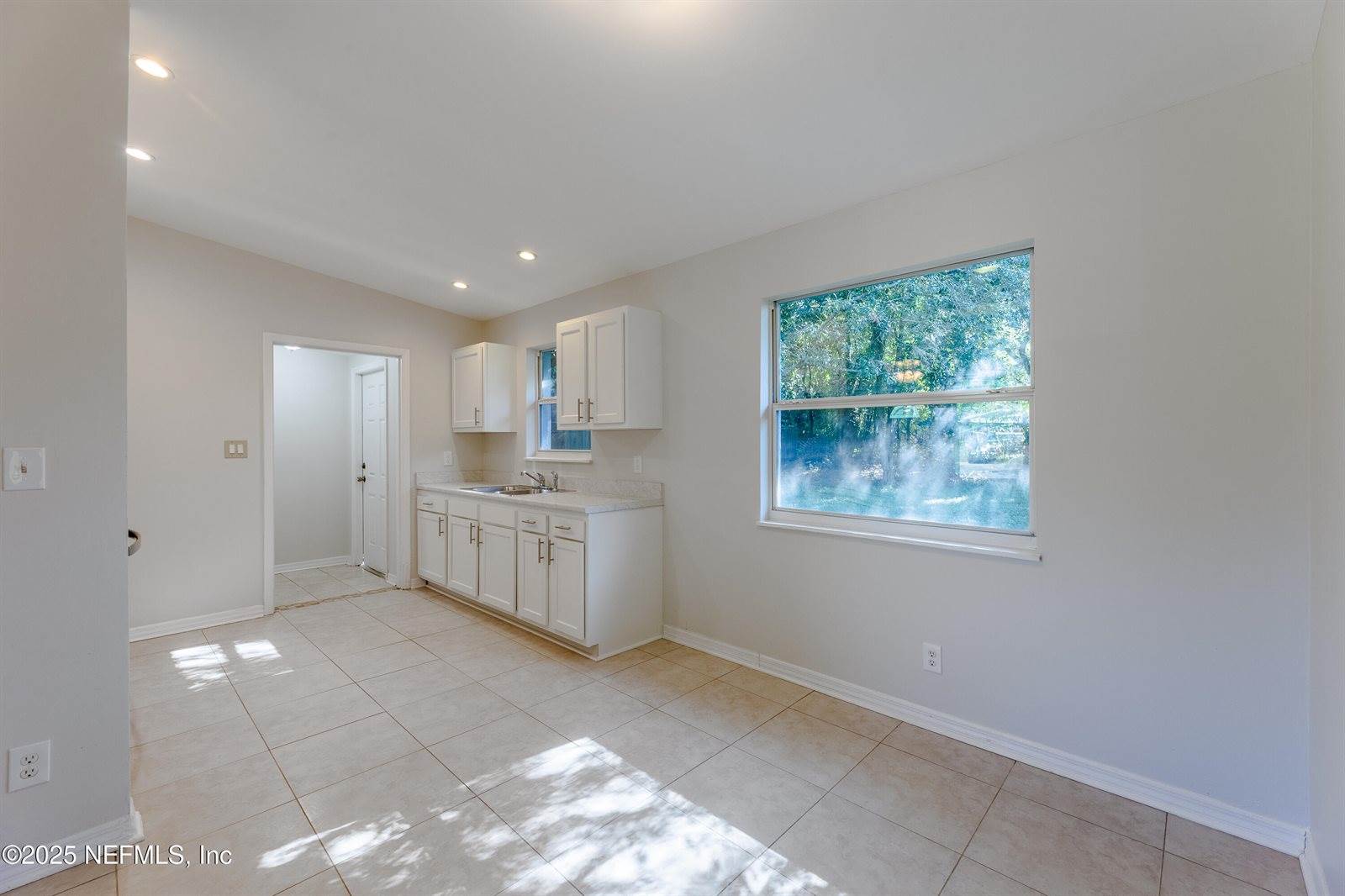 7822 Dubois Drive, Jacksonville, FL 32221