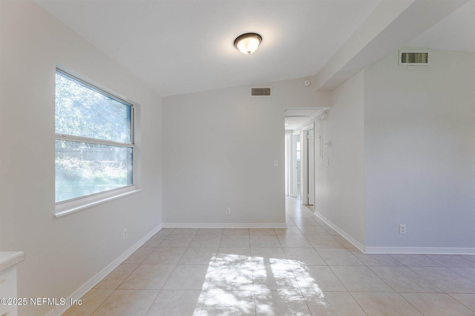 7822 Dubois Drive, Jacksonville, FL 32221