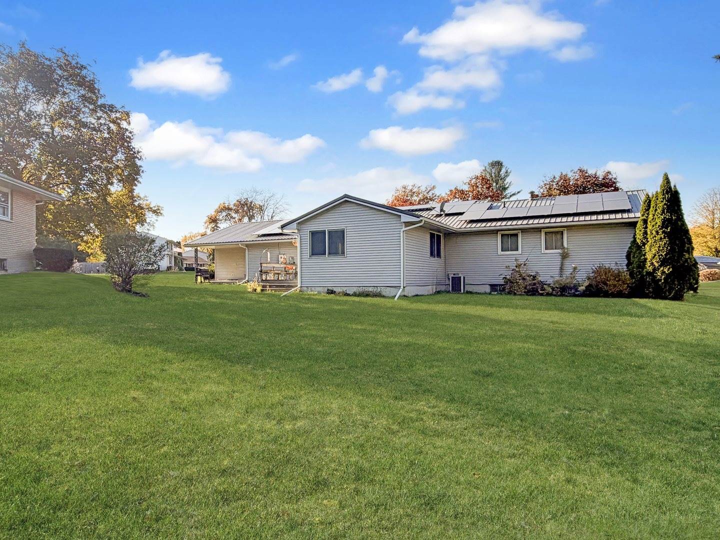 1353 Carriage Hill Lane, Freeport, IL 61032