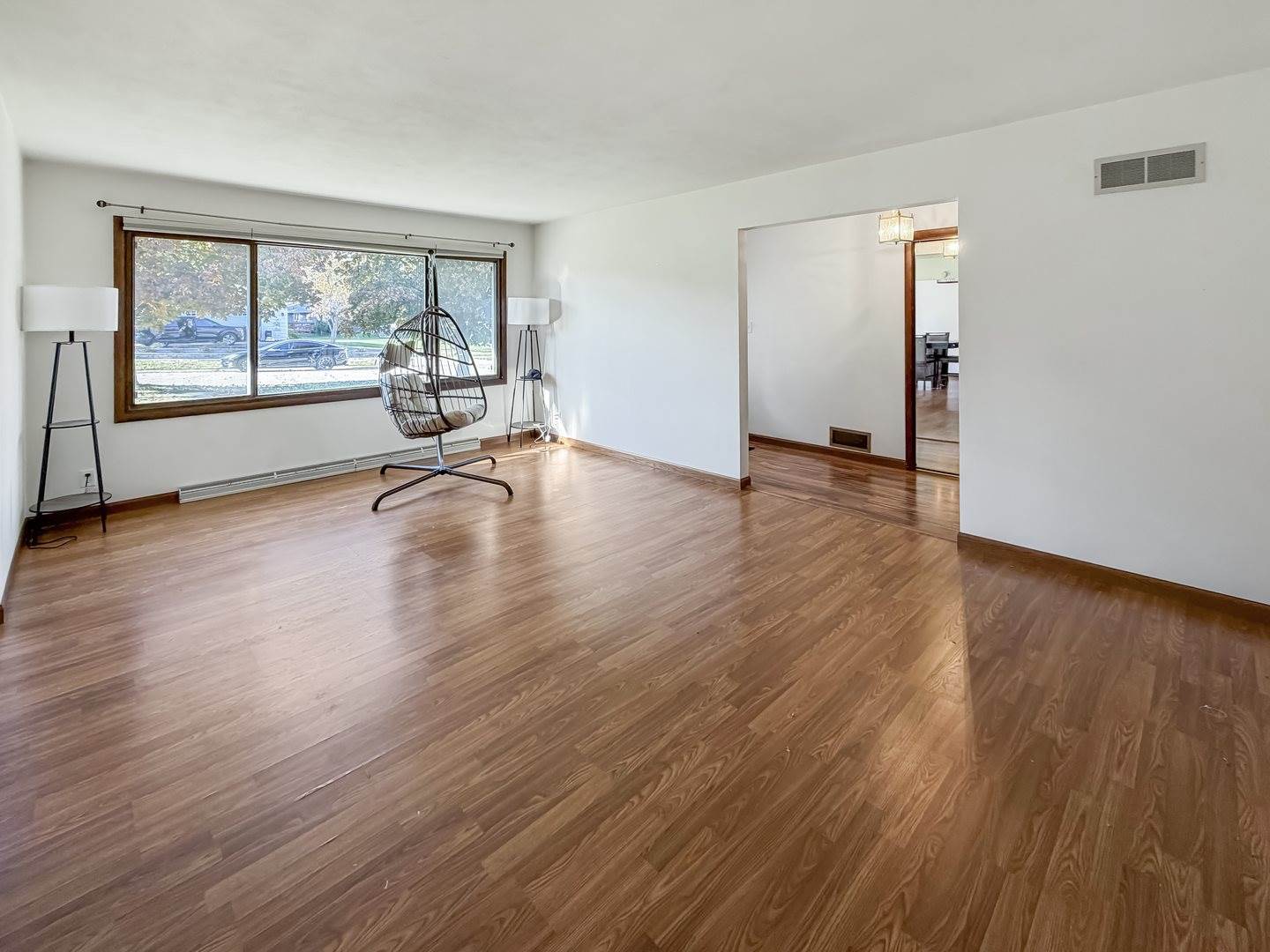 1353 Carriage Hill Lane, Freeport, IL 61032