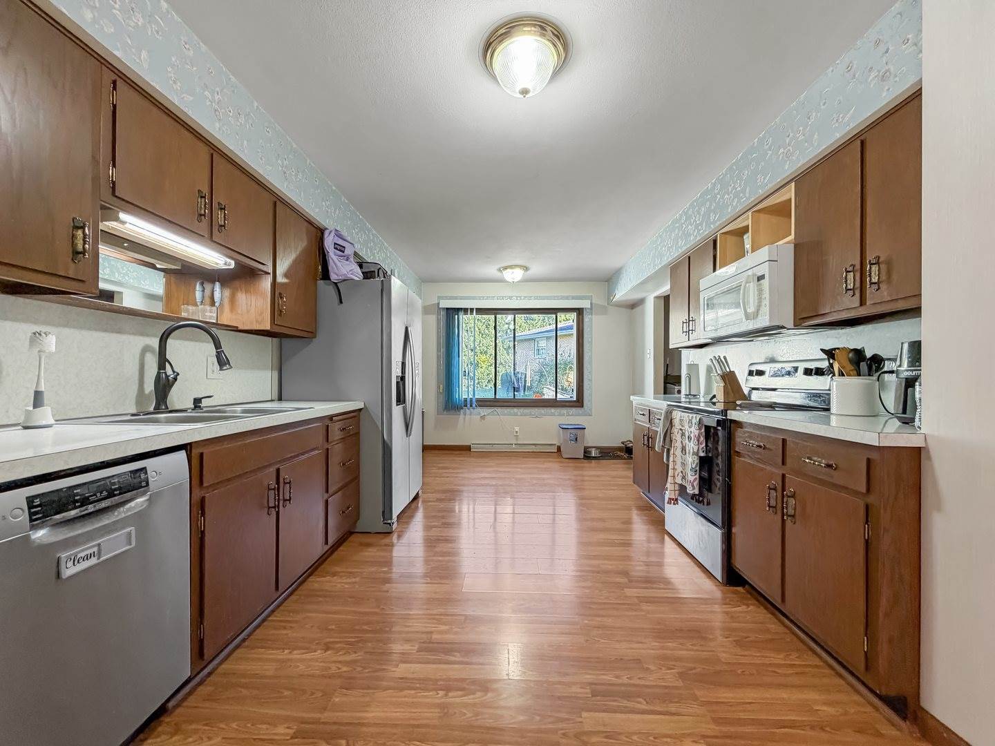 1353 Carriage Hill Lane, Freeport, IL 61032