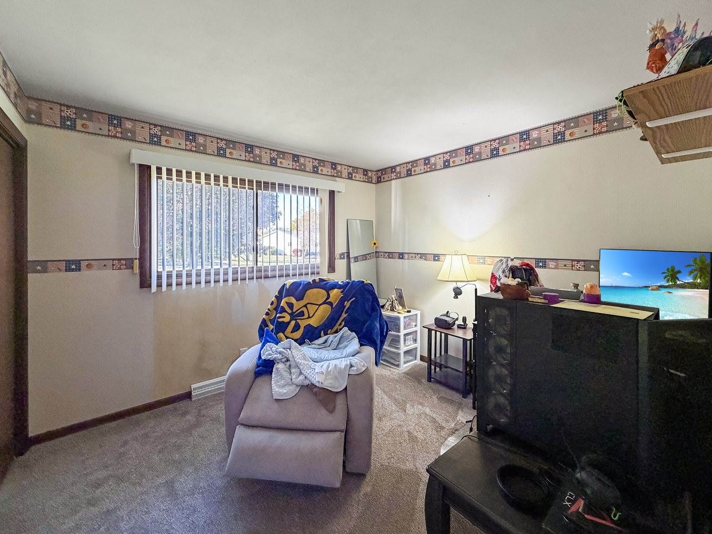 1353 Carriage Hill Lane, Freeport, IL 61032