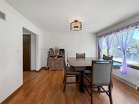 1353 Carriage Hill Lane, Freeport, IL 61032