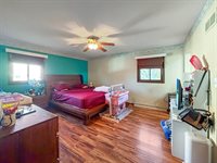 1353 Carriage Hill Lane, Freeport, IL 61032