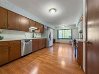 1353 Carriage Hill Lane, Freeport, IL 61032