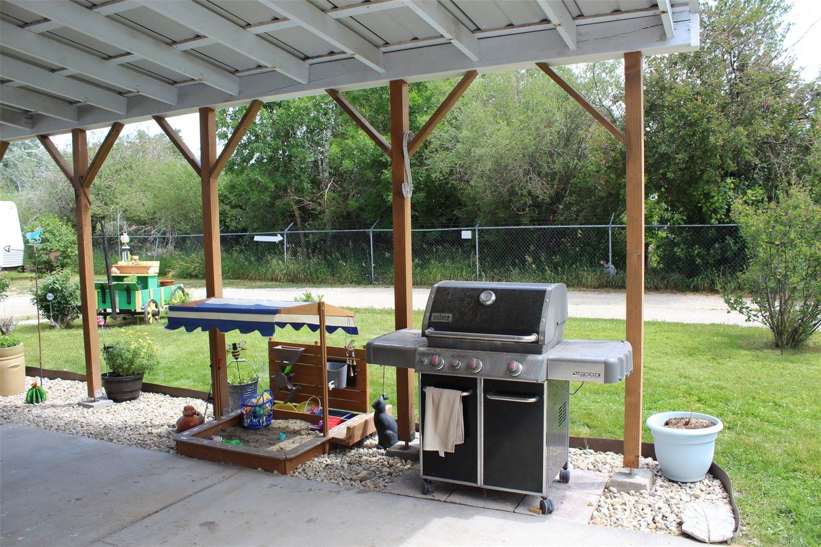 111 Blue Bird Drive, Hamilton, MT 59840