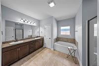 148 Red Maple Dr, Gray, LA 70359