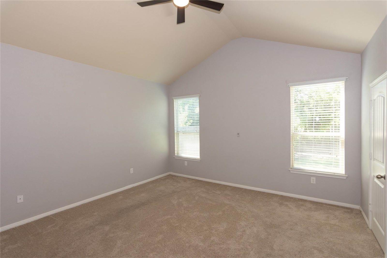 204 Serrano St, Georgetown, TX 78628