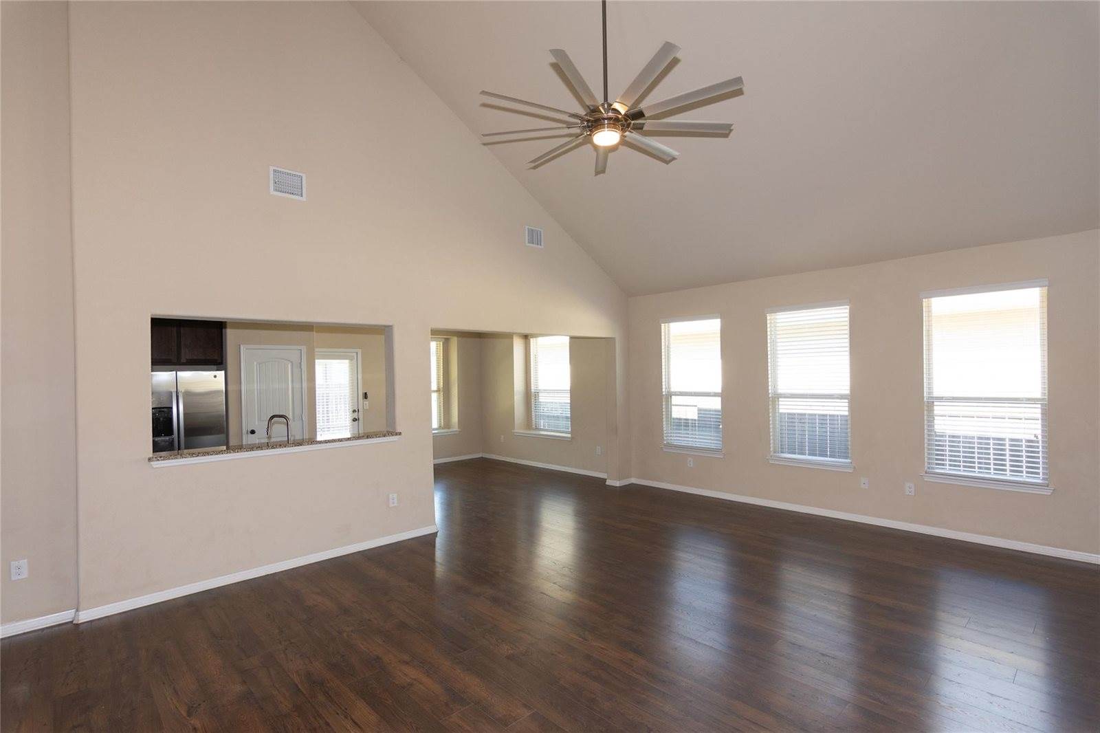 204 Serrano St, Georgetown, TX 78628